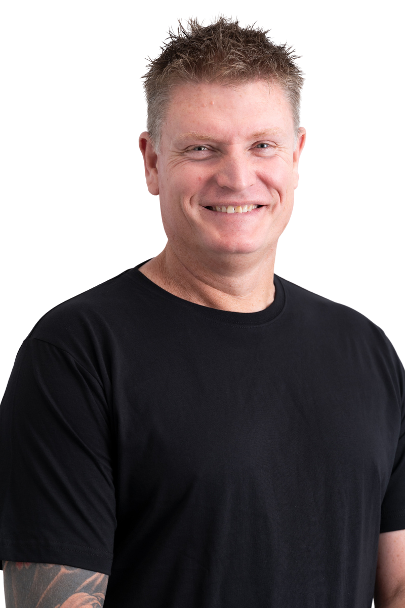 Rob_ONeal_Portrait_Headshot_Smiling_wearing-black-tshirt