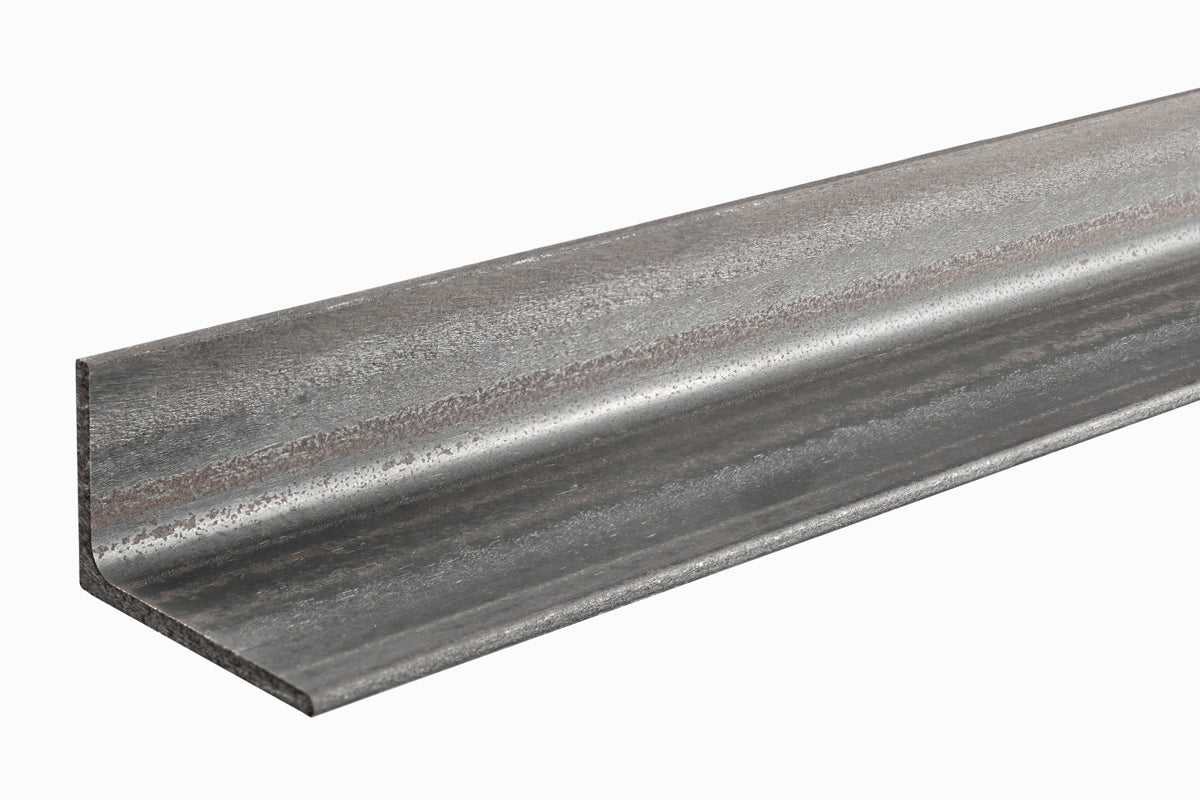 steel-unequal-angle-profile-length-close-up